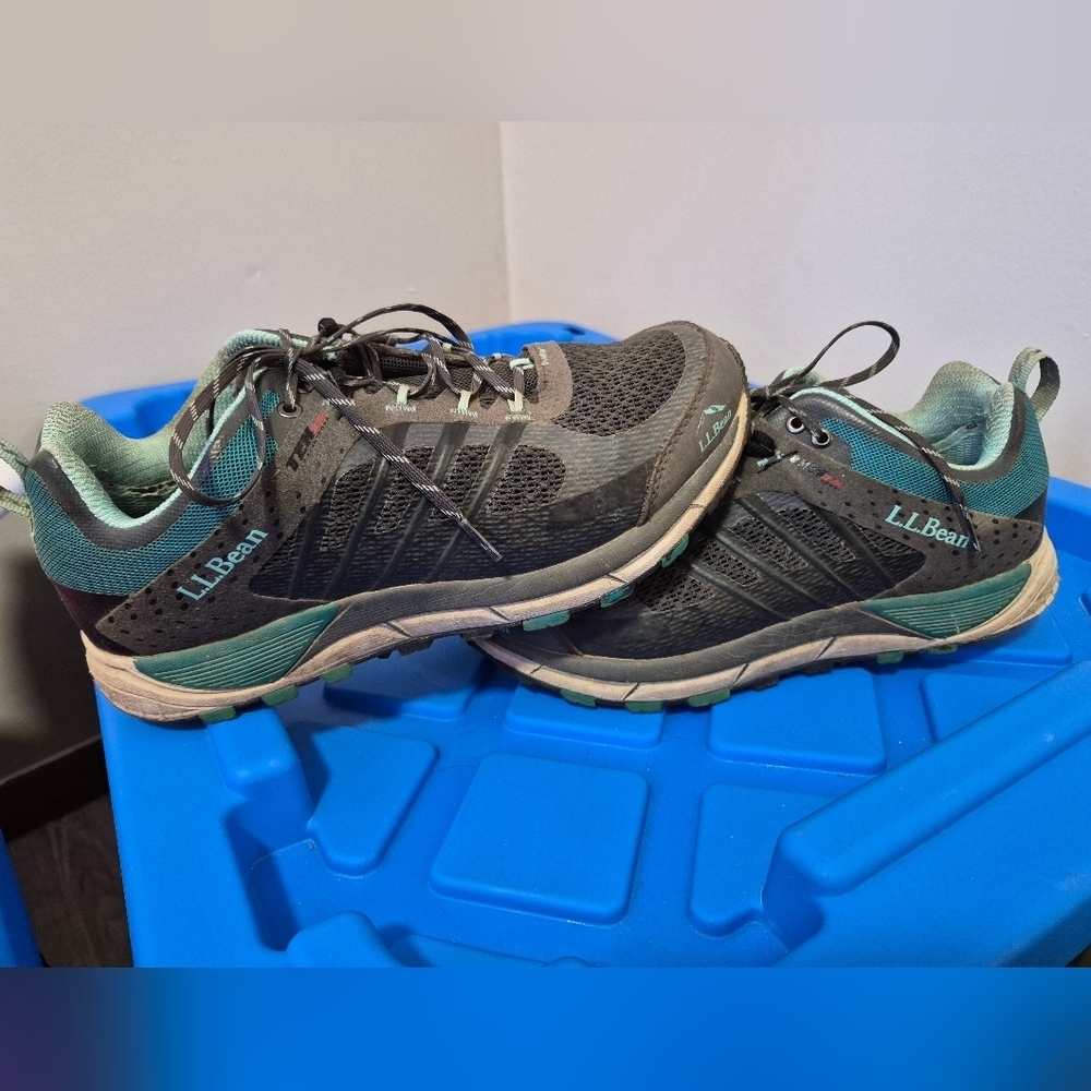L.L. Bean North Peak Hikinh Shoes Size 8